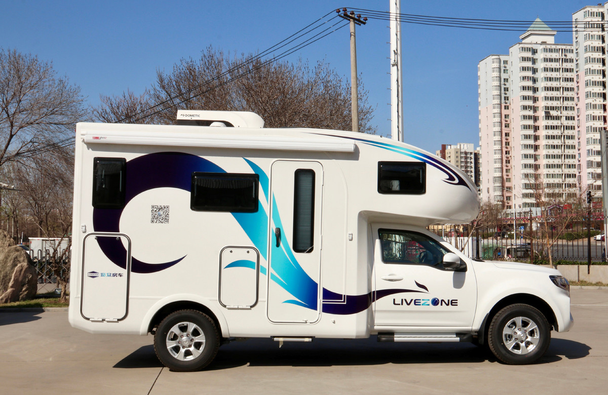 房車出行半年發(fā)現(xiàn)，還是四驅(qū)房車好