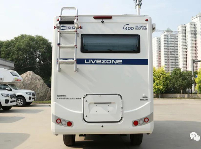 帶老人孩子出行，適合選這款房車