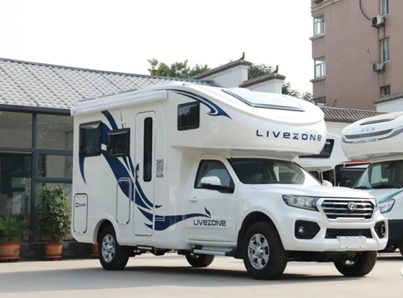 帶老人孩子出行，適合選這款房車