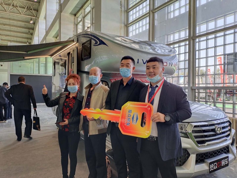 從這選房車的顧客怎么這么多？