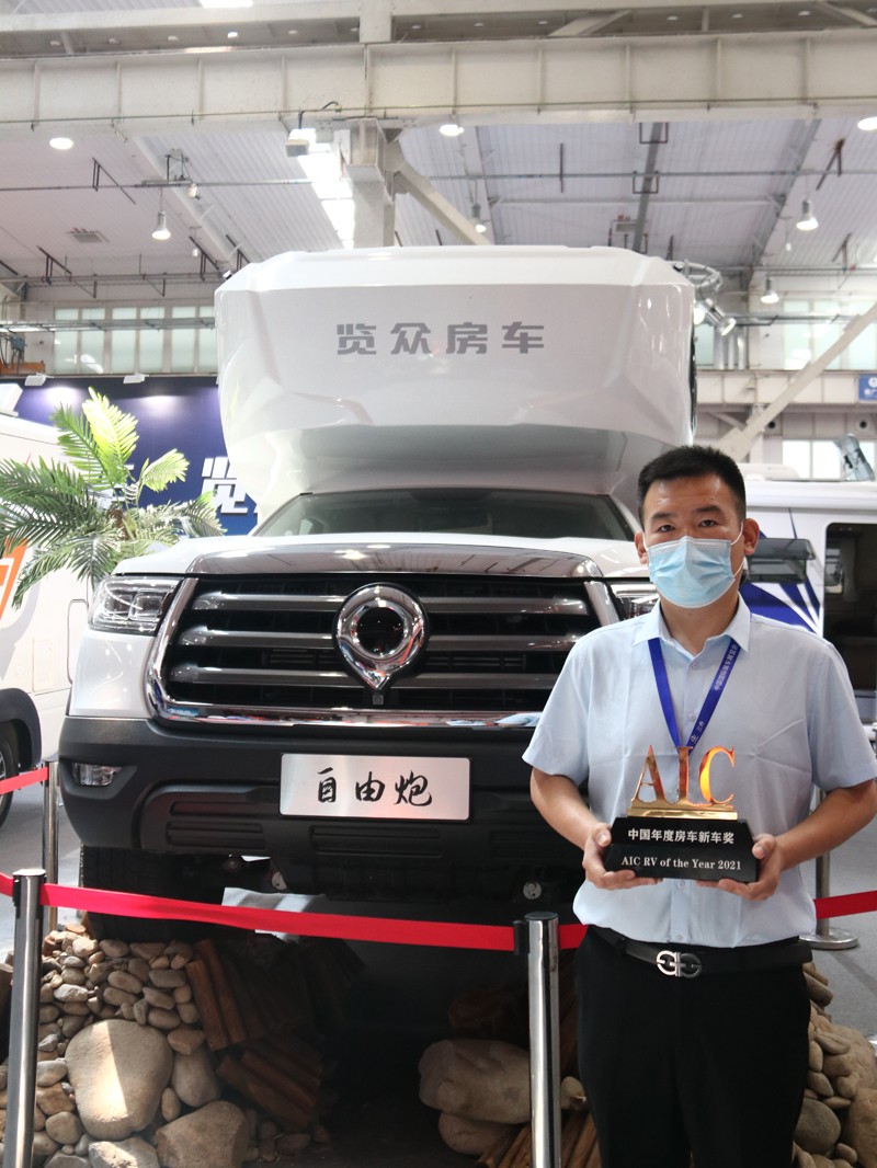 年度新車、自動(dòng)檔、四驅(qū)，能選的房車
