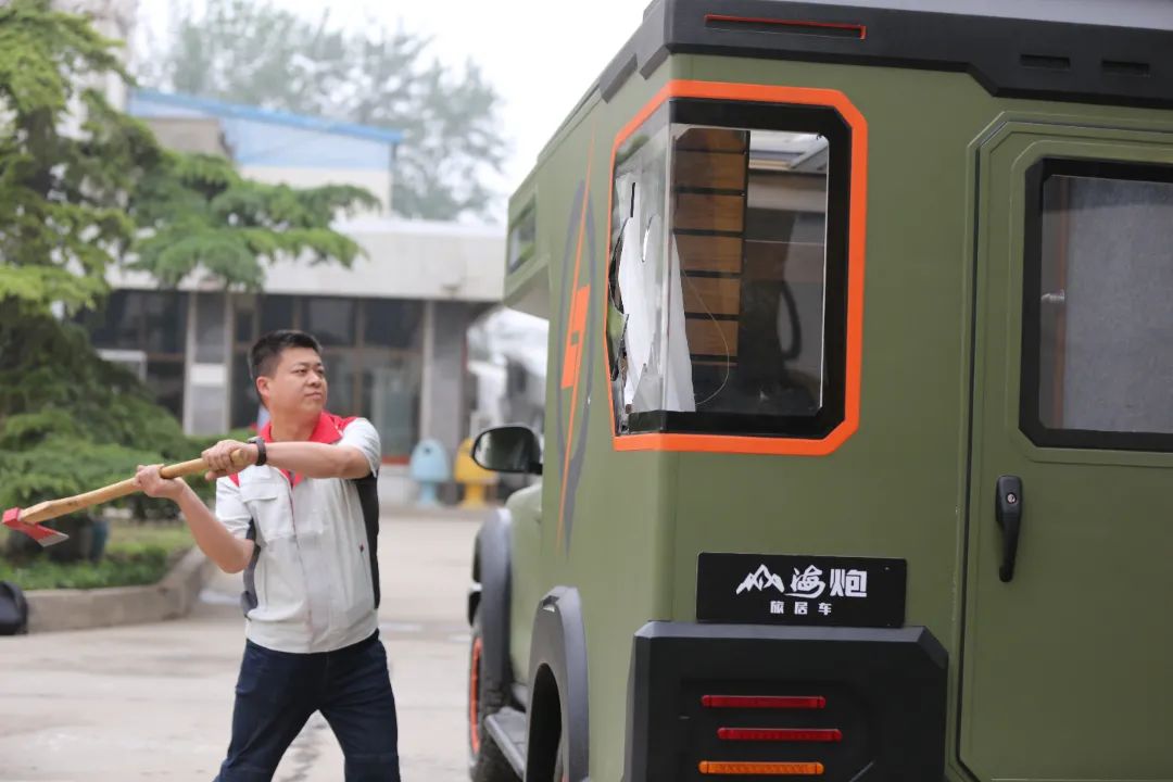 砸掉山海炮旅居車，覽眾房車究竟在搞什么？