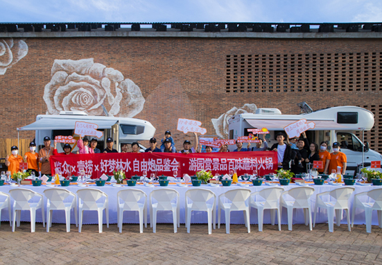 舒適房車生活，你怎么能不羨慕？